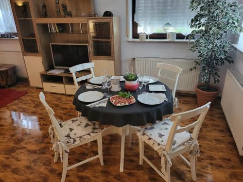 Ferienapartment Schlummerhausen für bis zu 5 Personen, Haustiere willkommen und kostenfrei, mit Einbauküche, WLAN, Smart-TV, Alexa