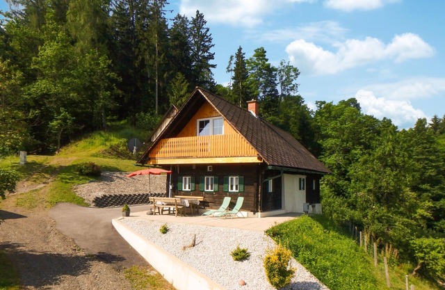 Ferienhaus mit Landblick