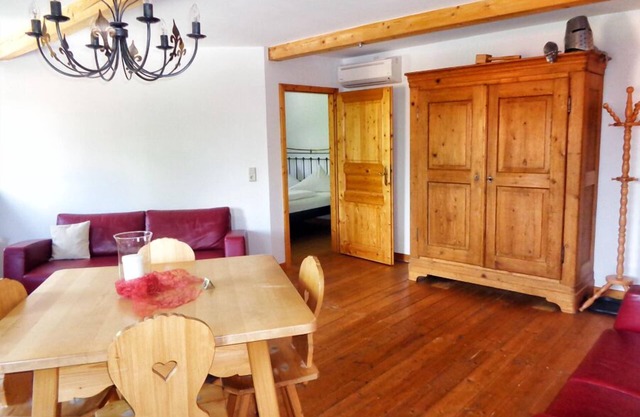 Ferienwohnung (55 m2) im 1. Stock des Turmes in einem Schloss