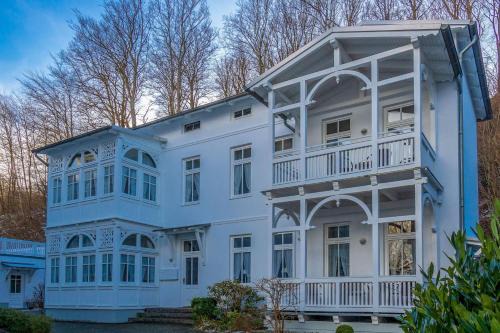 Ferienwohnung 9 Villa Eden