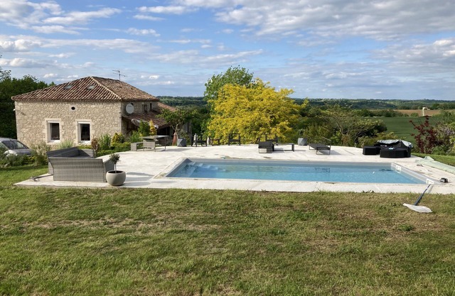 Ferme Contemporaine Avec Piscine Chauffé en Pleine Campagne