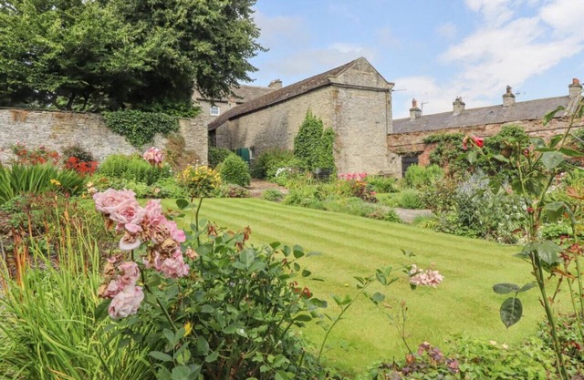 Ferndale House - Four Bedroom House, Sleeps 8