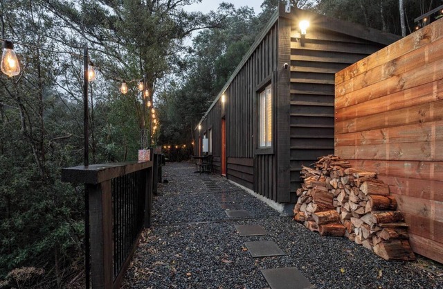 Fernvale Cottage An Enchanting Mountainside Oasis