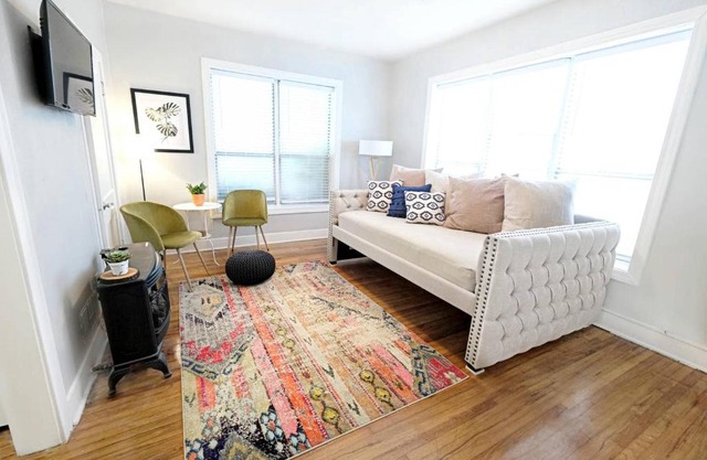 FIFA Ready Trendy Flat, Lower-Greenville Ave Area