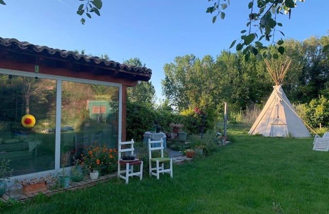 finca con piscina Tipis indios,cerca de senda viva