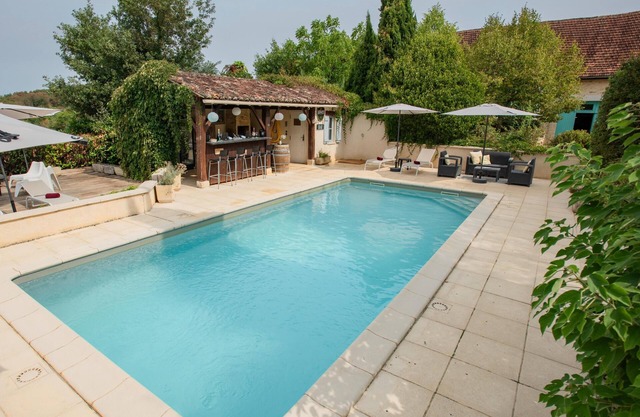 Fine small holiday home with a shared pool