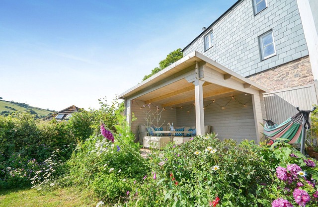 Finest Retreats - Hillside House, Kingsand