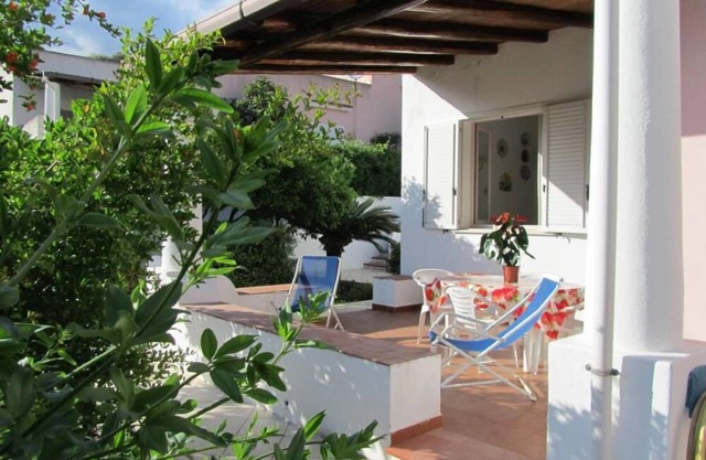 Fiori D'Arancio is a splendid Villa in the historic center of Lipari