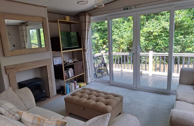 Fir Tree - 2 bedrooms sleeps 5