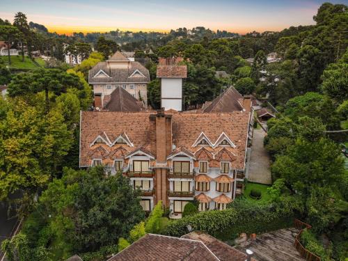 Fireplace Penthouse 4 Bedrooms Capivari Games Room