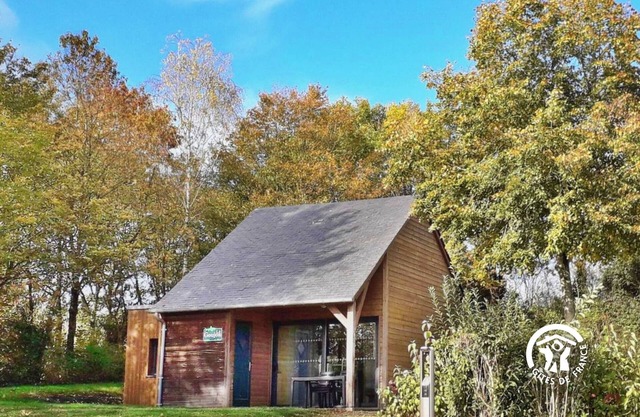 Fishing Chalet with Private Dock, Terrace, BBQ, WiFi & Kid-Friendly Amenities for 4-6 People
