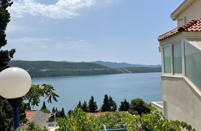 Five bedroom holiday house with beautiful Sea view