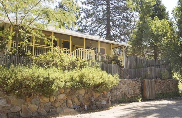 Fivespot Cabin, an art and nature lover's retreat