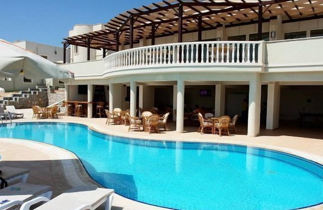 Flamingo 32, 2 bed private 1st floor home