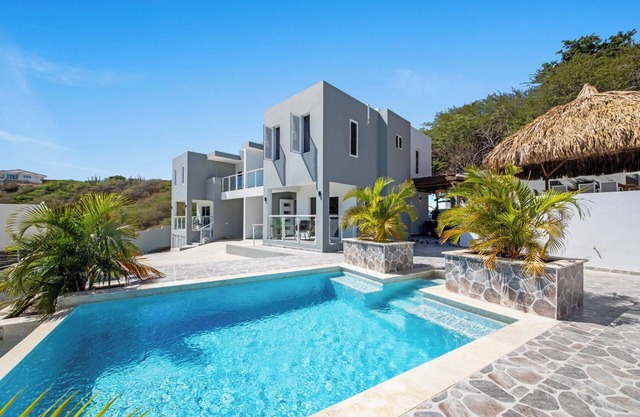 Flamingo House, Grote Berg