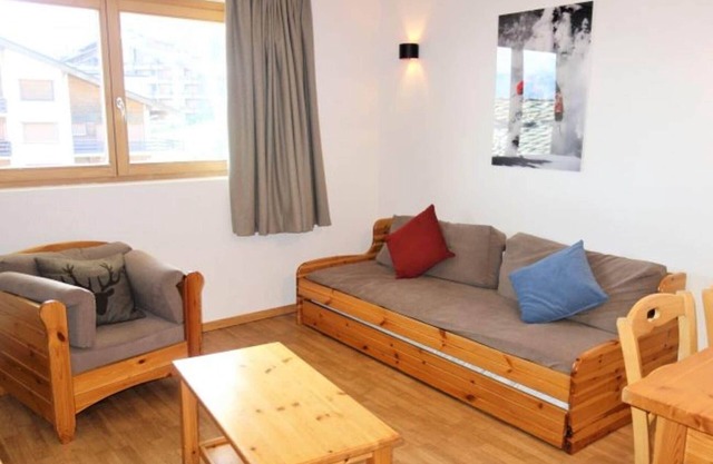 Flat in Nendaz with Ski-in/Ski-out Access