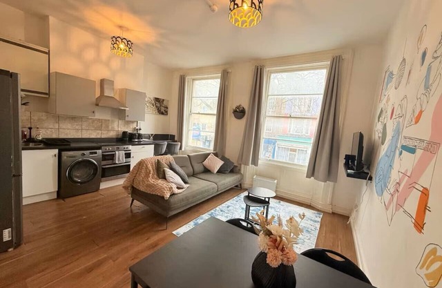 Flat in Stokes Croft