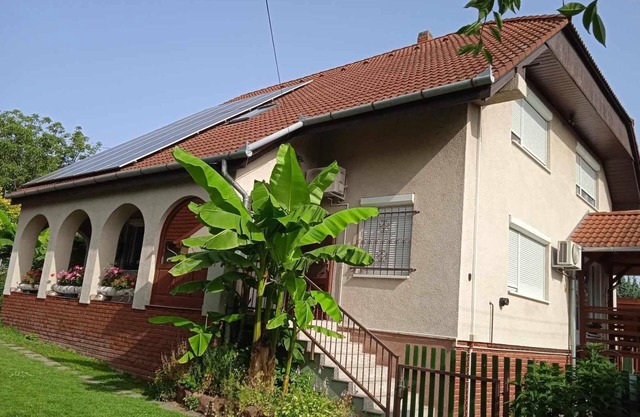 Flat with a view of the water