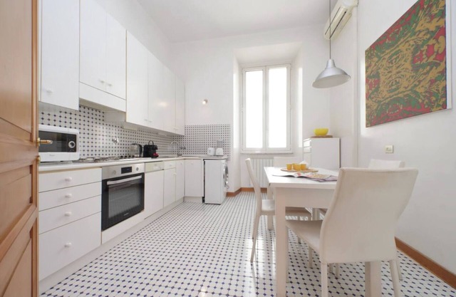 Flatinrome Exclusive Historic Ghetto