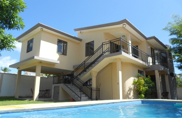 Flic En Flac: VILLA with garden