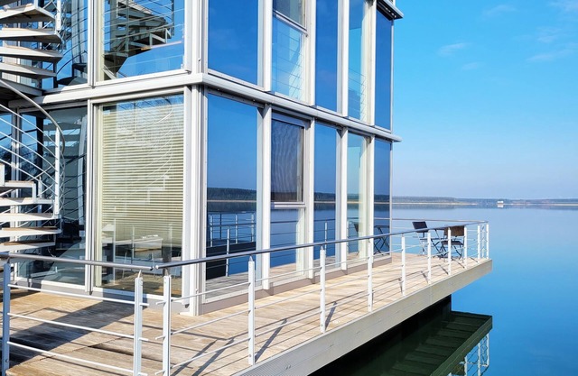 floating apartment rooftop