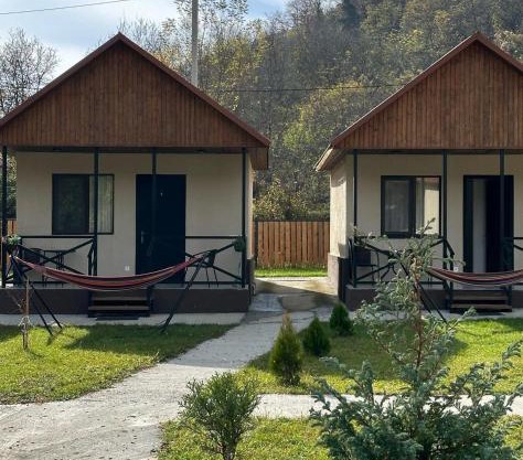 Flora Racha - Lovely Cottages