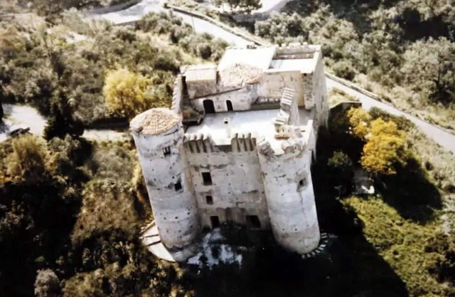 Floresta Castle for 6 people sea view