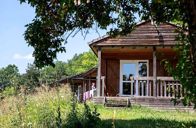 Flower Camping du Lac du Causse * - Chalet Comfort 26m2 (2 bedrooms) + covered terrace 6m2 lake view 6 people