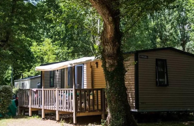 Flower Camping Saint Lambert * - Mobile home Premium 35m2 3 bedrooms - Covered terrace + TV + LV + Plancha 6 people
