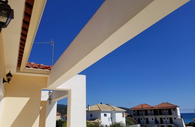 Foinikounta Central Beach Villa (Peace & Proximity)