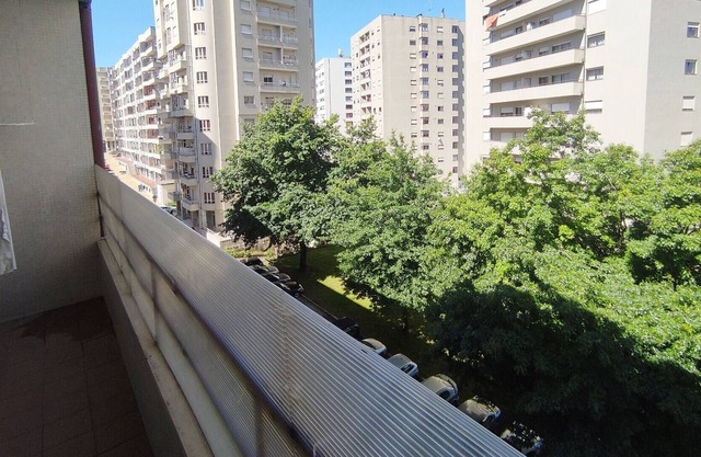 For 5pp, in a 5-minute walk from the center of Braga - In a residential area