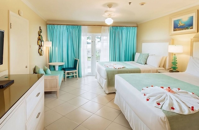 For the Whole Family! TWO Comfortable 2BR Suites with Kitchen, Beach View!