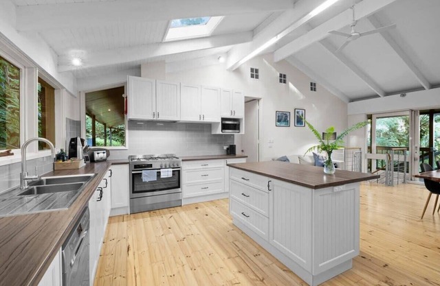 Forest Hideaway - Puffing Billy Railway!