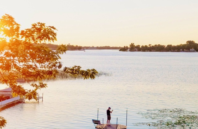 Forest Leaf Lake House, 30 mins from Twin Cities