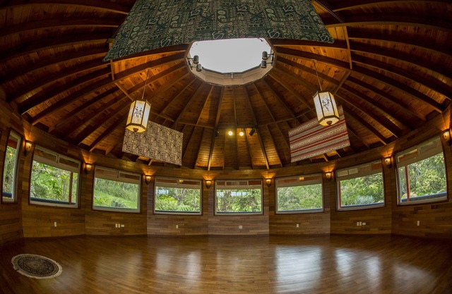 Forest Retreat Eco-Lodge - 24 acres of private land.