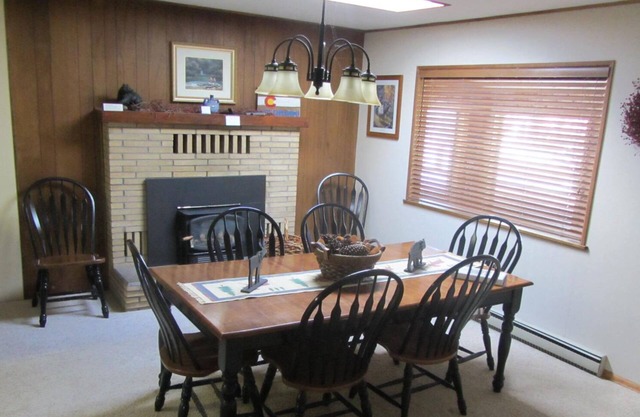 Forest View - 4 bedroom, skiing, fishing, hiking, wildlife. STR permit #1061