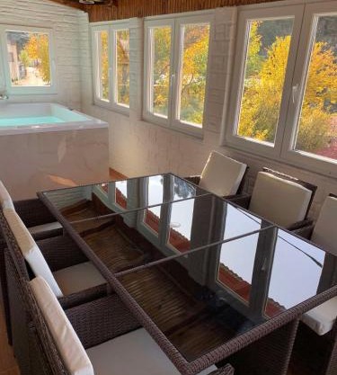 FOREST VIEW ELISAVET