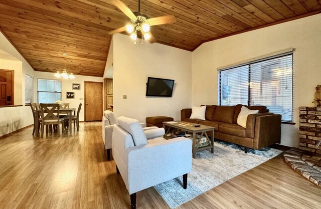 Forest View Family Home