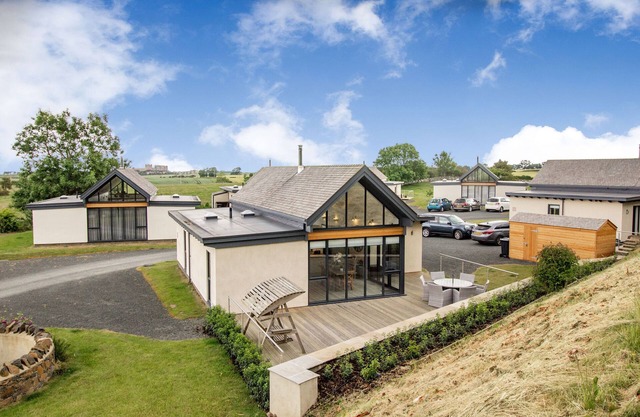 FORGET ME NOT LODGE, family friendly, with open fire in Bamburgh