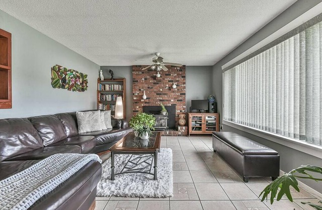 Fort Sarina -New! 5 BR Villa Free car/RV parking close to Golden Ears Adventures
