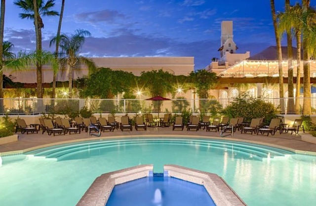 Four Great Family Units, Pool and Parking