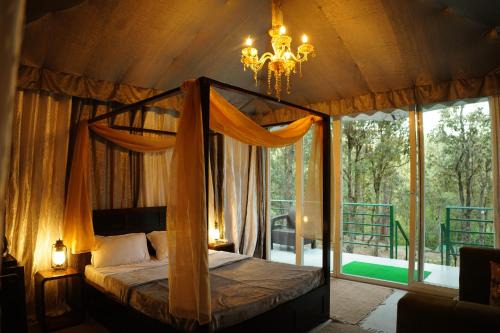 Four Luxury Tents in Majkhali