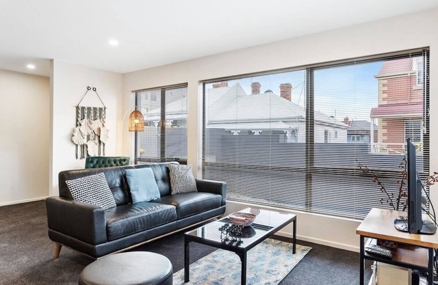 Four on Flinders - One bedroom central apartment