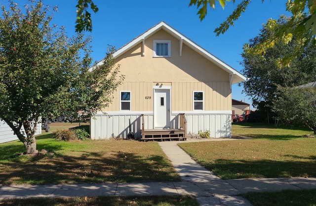 Four Season Inn .Peaceful Town Living.four bedrooms