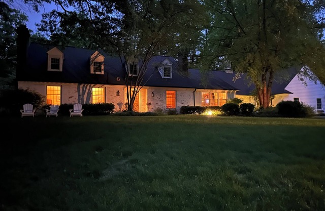 Fox Knoll 1-Beautiful Setting! Indy 500! Grand Park, Concerts, LRG private room-