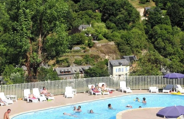 Apartment in a 3* tourist residence with swimming pool
