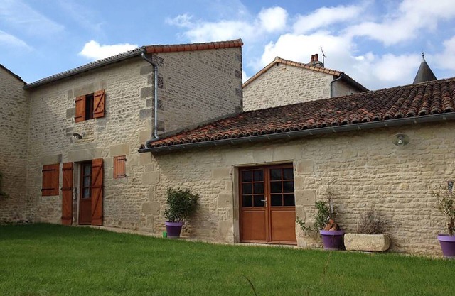 Charming houses 9 pers. 4 minutes from Futuroscope