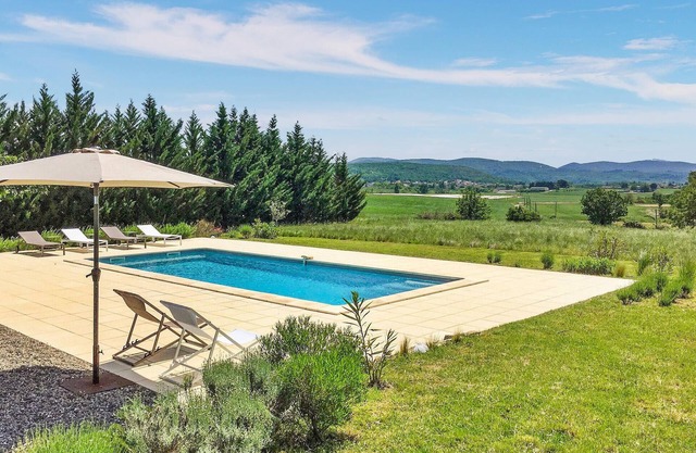 Gorgeous home in ST JEAN DE MARUEJOLS ET AVEJAN