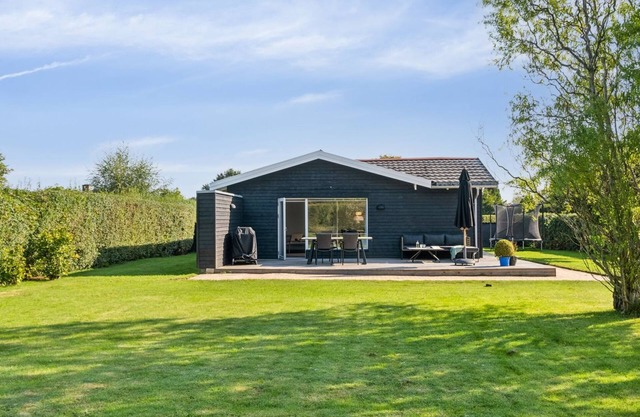 "Frede" - 1km from the sea by Interhome