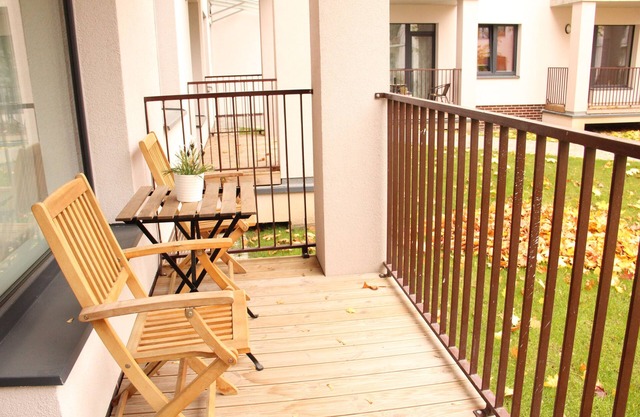 FREE transfers, great studio for fun/rest/shopping